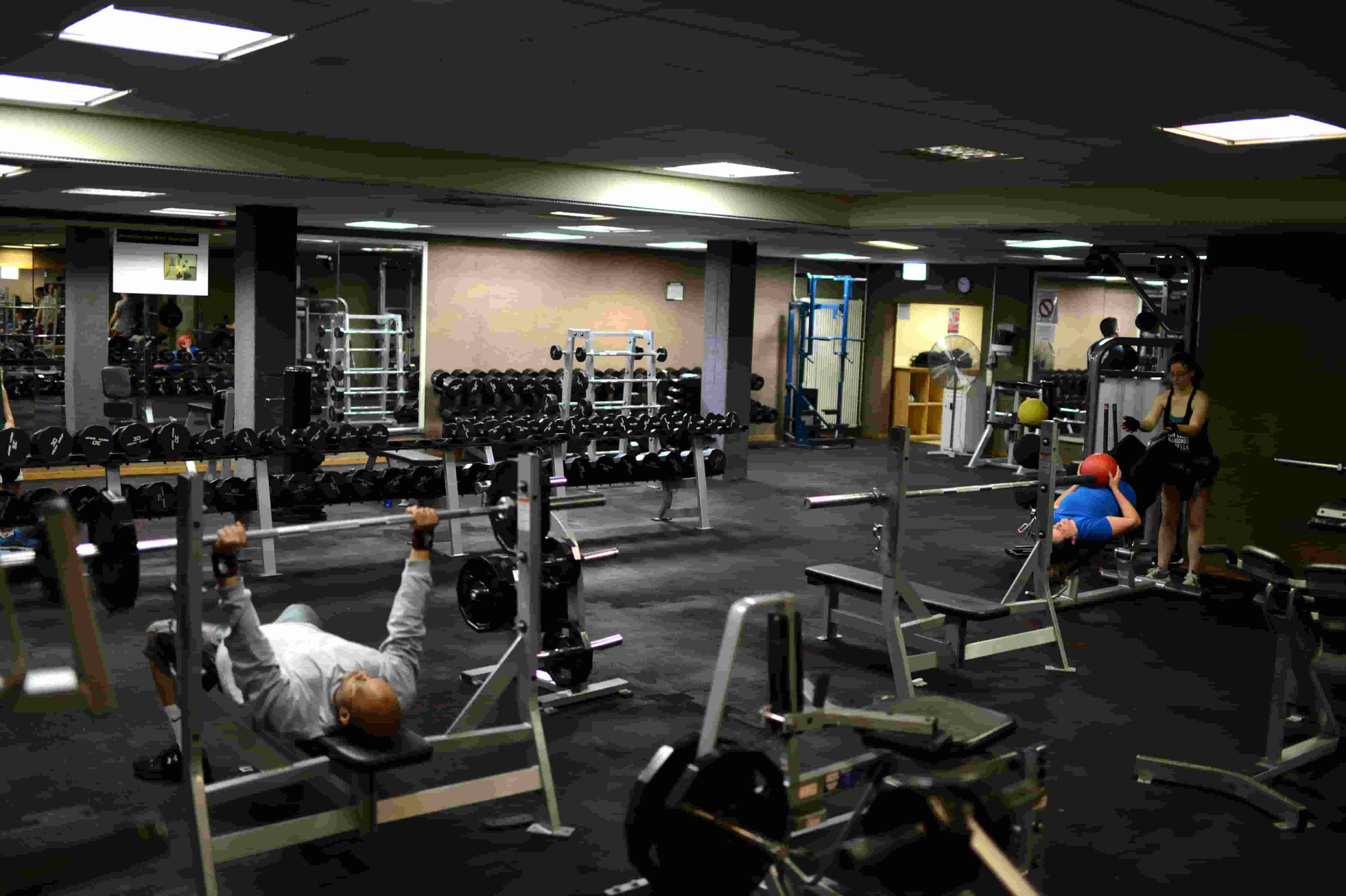 Syv øvelser som hjelper deg raskt å bygge muskler og oppnå en god kroppsbygning